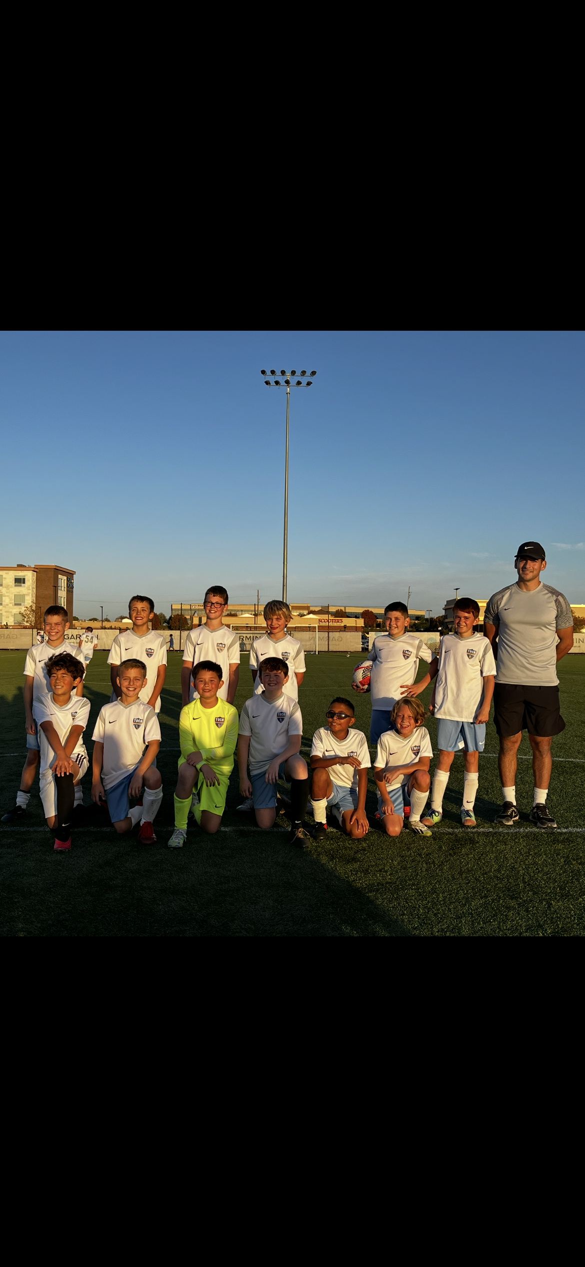 Navid mit dem Team